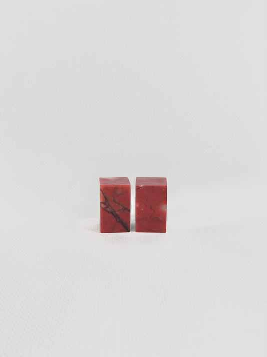 老撾石 正章 7分 2.2*2.2*4cm